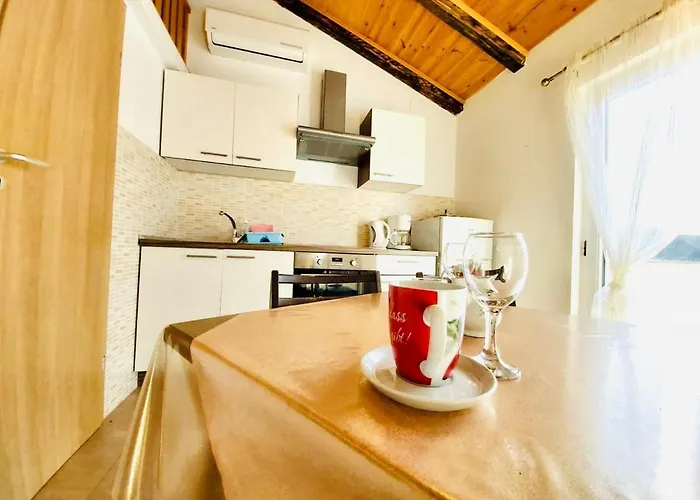 Classic Attic Apartman