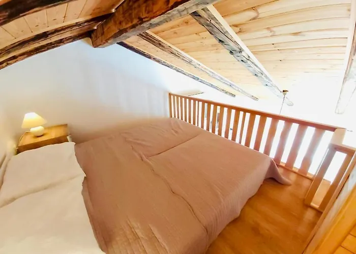 Classic Attic Supetarska Draga